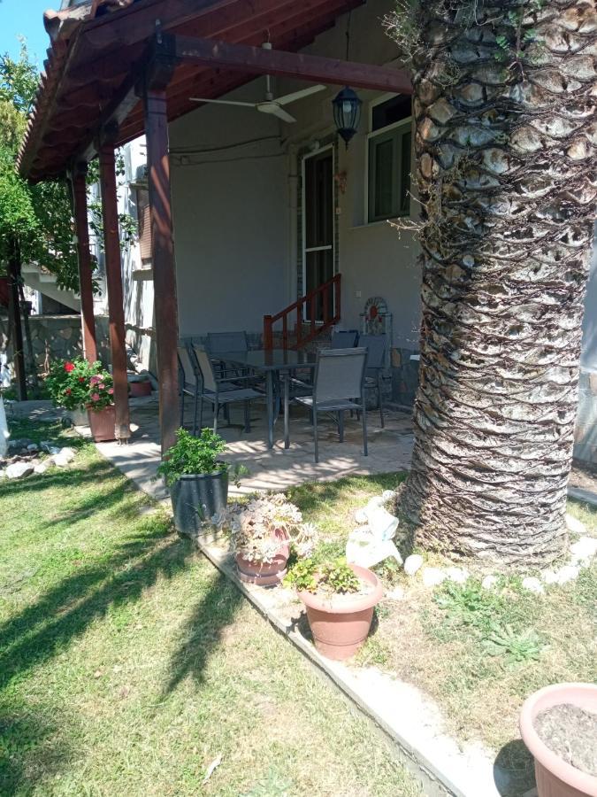 Sofia'S Garden Apartment Néa Péramos Екстериор снимка