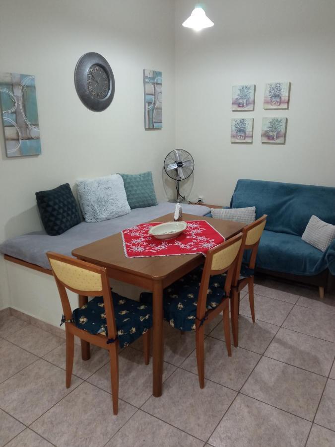 Sofia'S Garden Apartment Néa Péramos Екстериор снимка