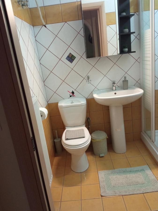 Sofia'S Garden Apartment Néa Péramos Екстериор снимка
