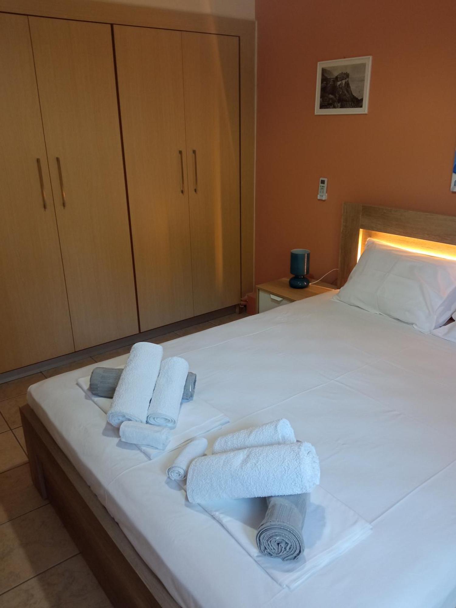 Sofia'S Garden Apartment Néa Péramos Екстериор снимка
